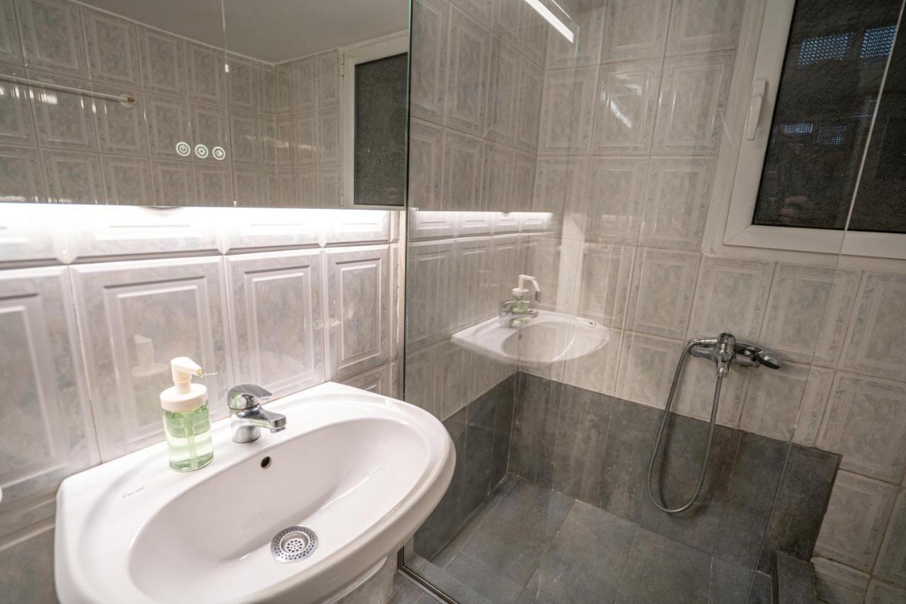 City Center Apt. On A Traffic Free Street أثينا المظهر الخارجي الصورة